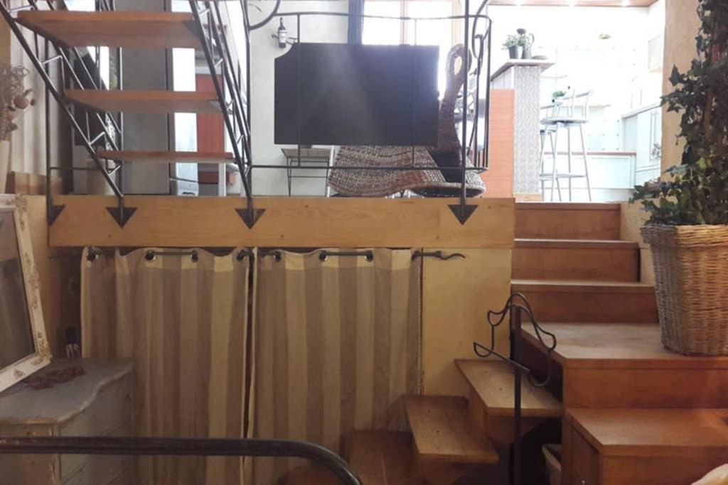Joli Loft Dans Village Pittoresque Péret Zewnętrze zdjęcie